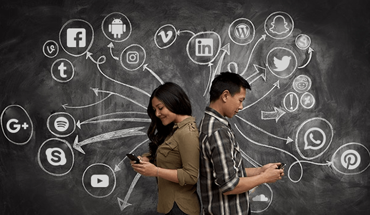  Social Media Lifestyle - Cure or Curse?